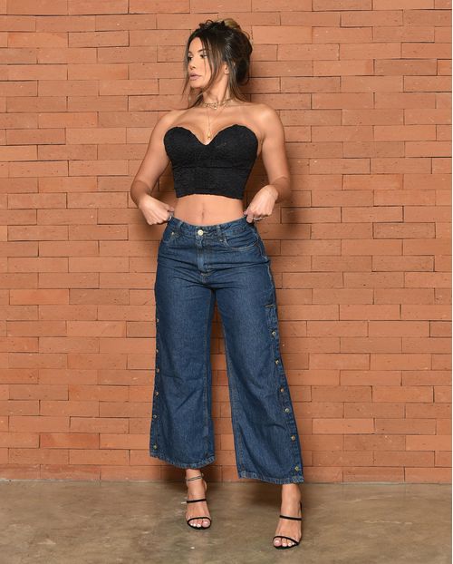 Calça Jeans Feminina Cropped Flare com Botões Na Barra Escura 21019 Escura