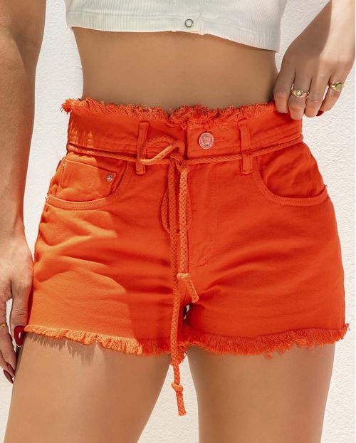 Shorts Feminino Boyfriend com Cós e Barra Desfiada e Cordão Entre Os Passante  22526 Laranja