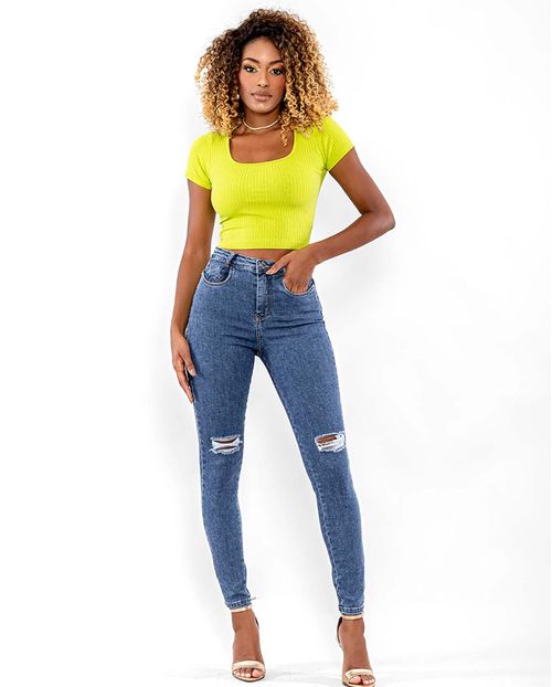 Calça Jeans Feminina Extreme Power com Rasgo No Joelho 22649 Escura