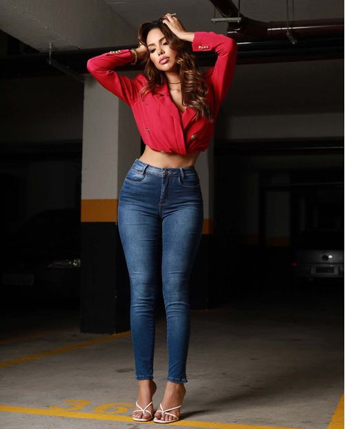 Calça Jeans Skinny Feminina Cintura Média Extreme Power Abertura Lateral 22730 Escura